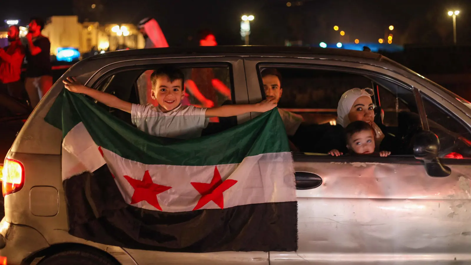 رفع عقوبات واشنطن.. محور اجتماع "أمريكي تركي سوري" غداً الخميس