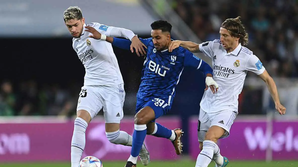الموعد والقنوات المجانية الناقلة ومعلقو مباراة ريال مدريد والهلال