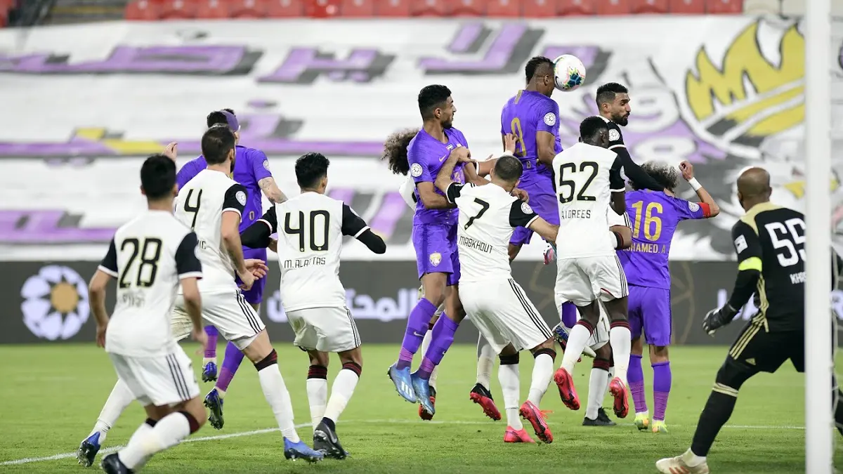 نادي العين يحتج على قرارات حكم مباراته أمام الجزيرة في الدوري الإماراتي