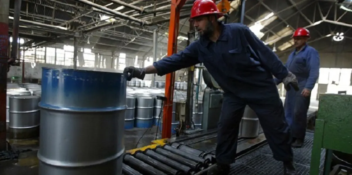 السعر الرسمي للخام العماني ينخفض إلى 34.59 دولار في فبراير