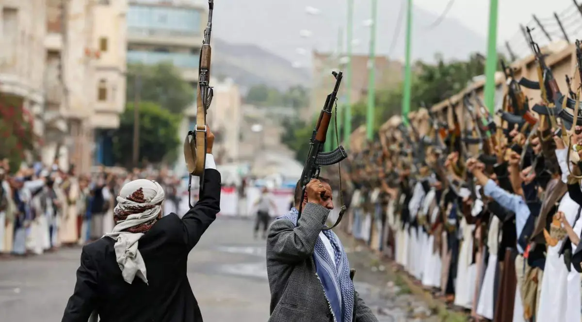 "قسم الولاء" لميليشيا الحوثي يثير الغضب في اليمن (فيديو)