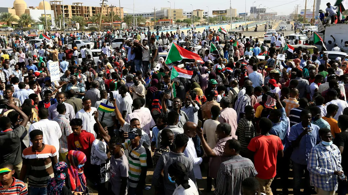 محكمة سودانية تأمر بحبس مديري شركات الاتصالات لحين إعادة الإنترنت للبلاد
