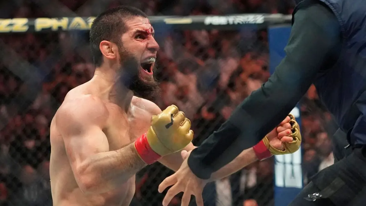 UFC 302.. إسلام ماخشيف يسقط داستن بورييه ويحافظ على لقبه (فيديو)