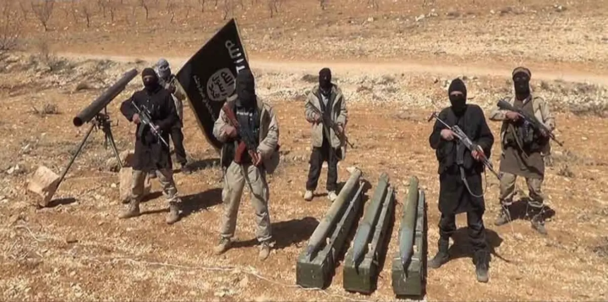 الكتيبة الروسية في تدمر بأسلحتها وعتادها هدية ثمينة لداعش "فيديو إرم"