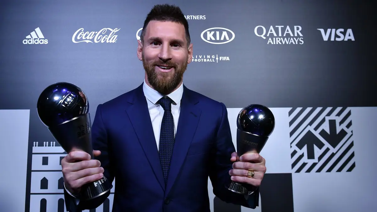 مفاجآت التصويت لجائزة "the best": راموس منح نقطة لمحمد صلاح.. وميسي صوت لرونالدو