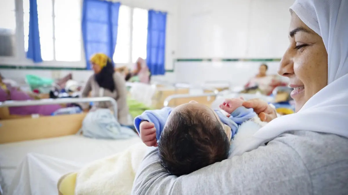 وفاة الأمهات بعد الولادة.. الأسباب والأعراض وطرق الوقاية