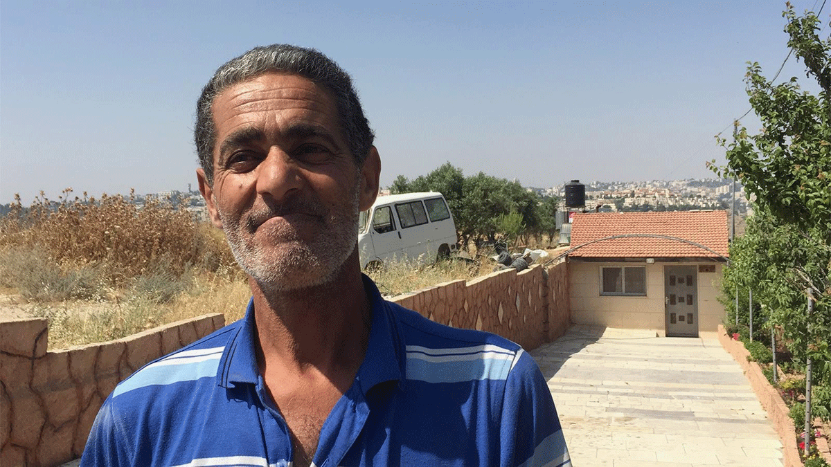 "كأننا في سجن".. أسرة فلسطينية تصف وضعها في الضفة بسبب الجدار الإسرائيلي‎