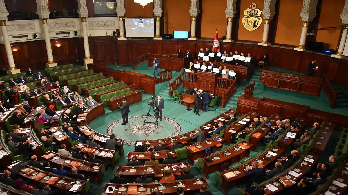 الحكومة التونسية تسحب مشروع موازنة تكميلية بعجز قياسي