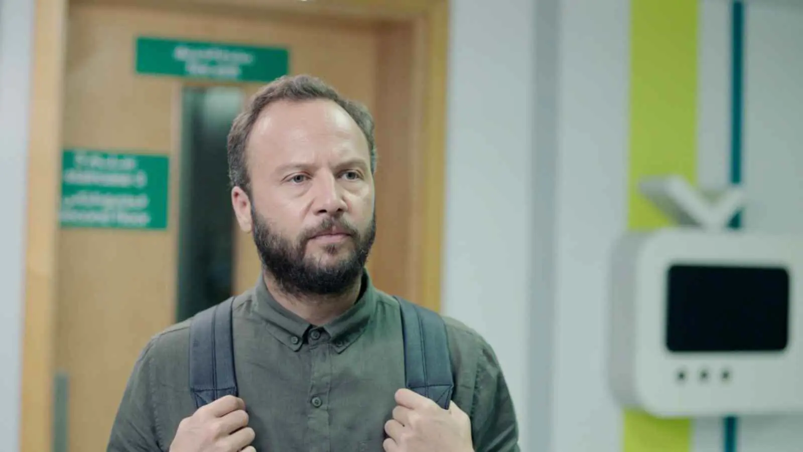 جسد شخصية بشار الأسد.. مكسيم خليل يعود إلى سوريا (فيديو)