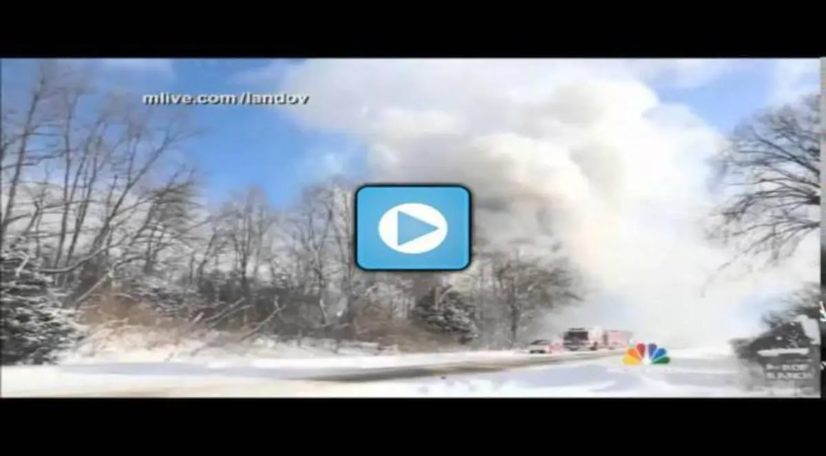 فيديو.. الثلوج تتسبب بحادث خرافي في ميتشغان