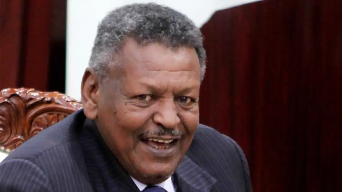 النيابة السودانية تحقق مع النائب الأول للبشير بكري حسن صالح بشأن "انقلاب الإنقاذ"