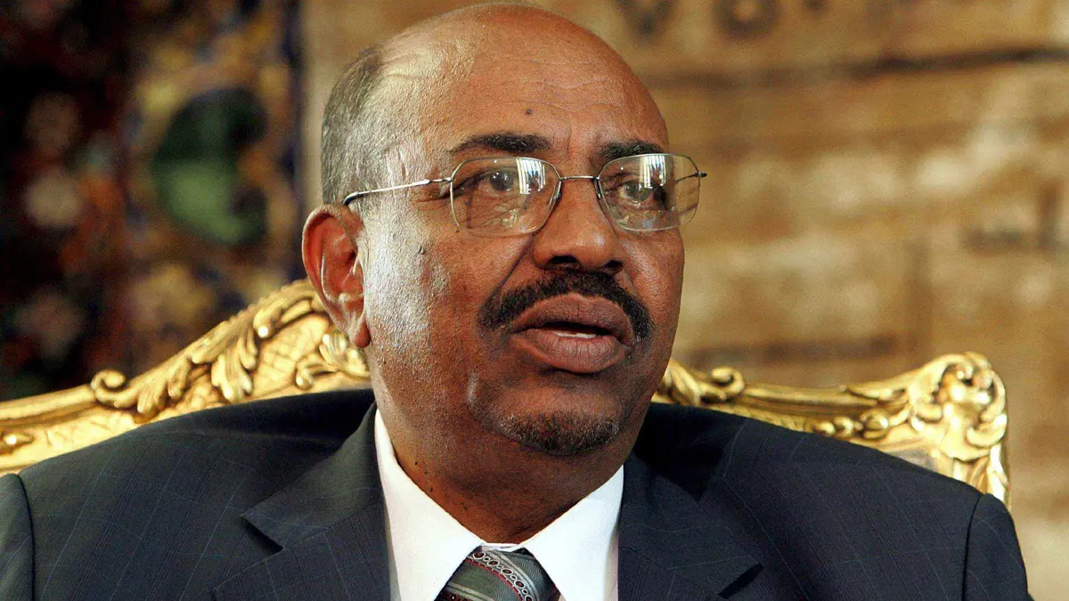 البشير يعتمد ترشيح 9 شخصيات لعضوية مفوضية الانتخابات