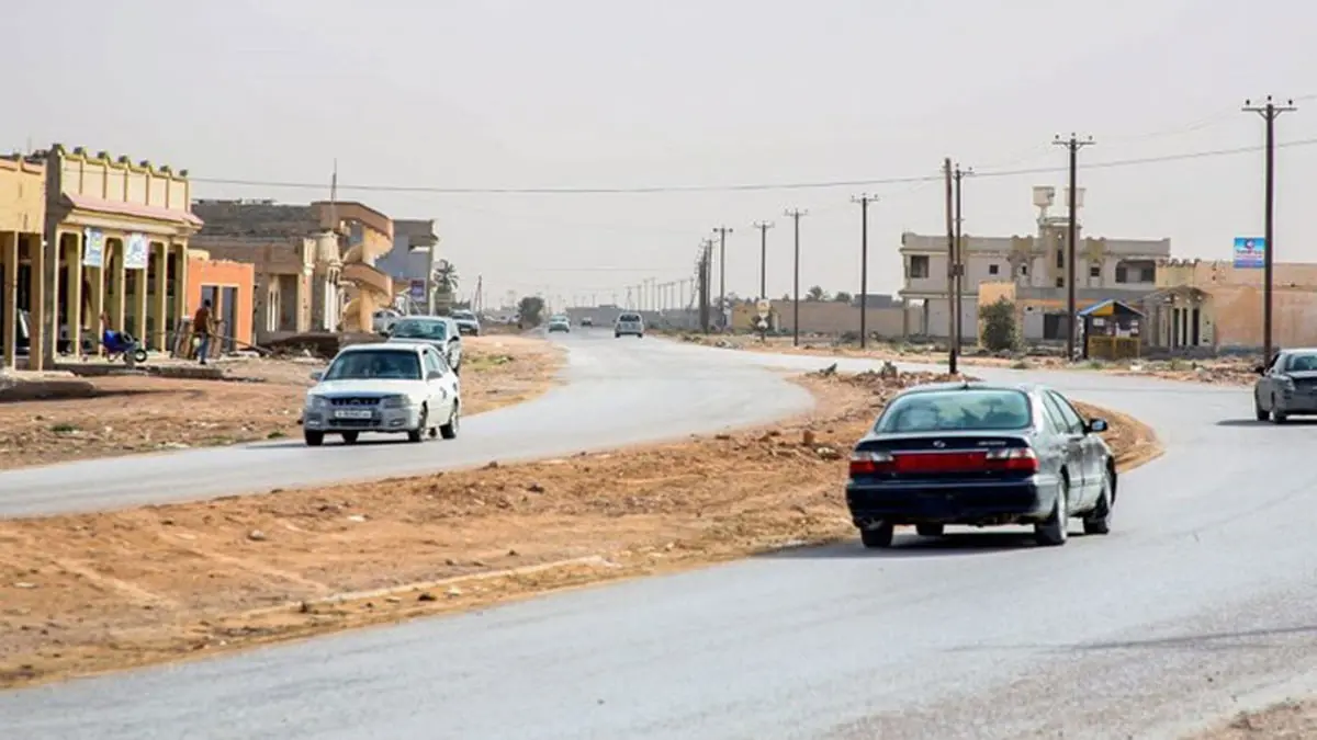 ليبيا.. مسلحون يغلقون الطريق الساحلي بين سرت و مصراتة
