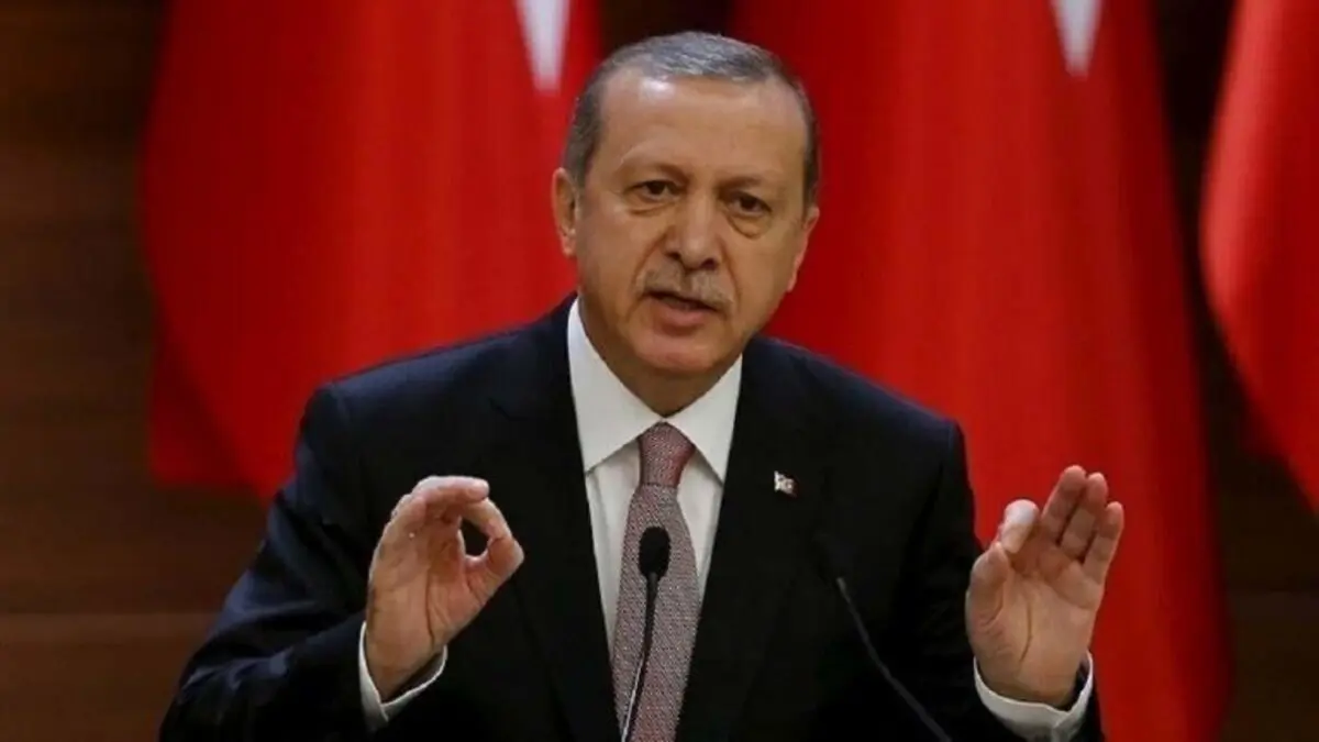 أردوغان يقر بترحيل 365 ألف سوري