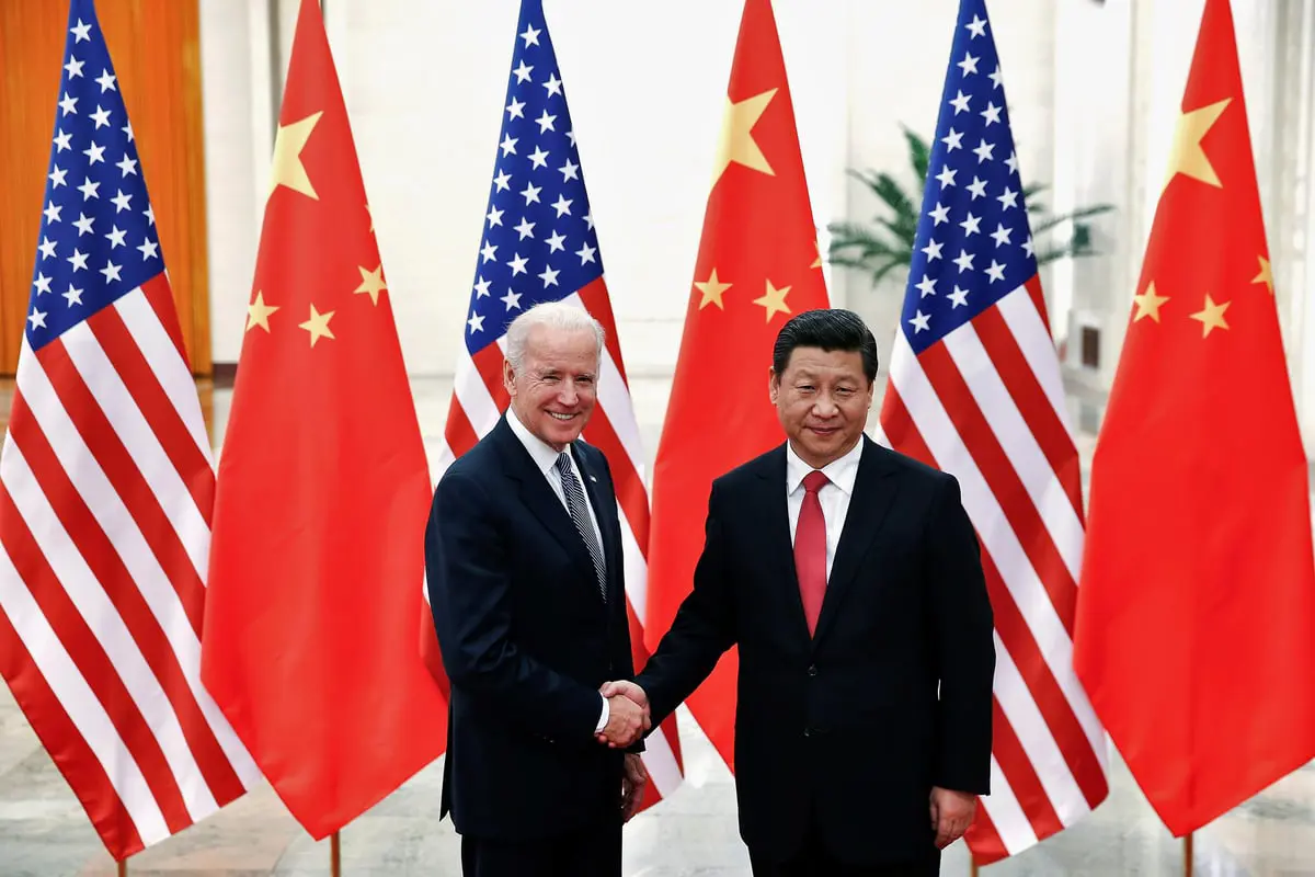 واشنطن وبكين تتعهدان بإبقاء التواصل بينهما رغم الخلافات التجارية "العميقة"