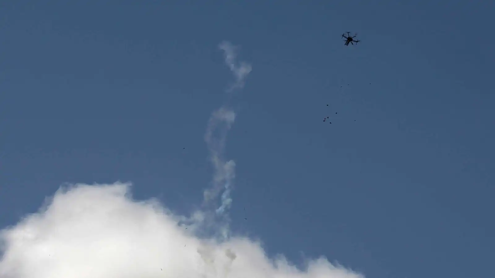 طائرة كواد كابتر في سماء غزة