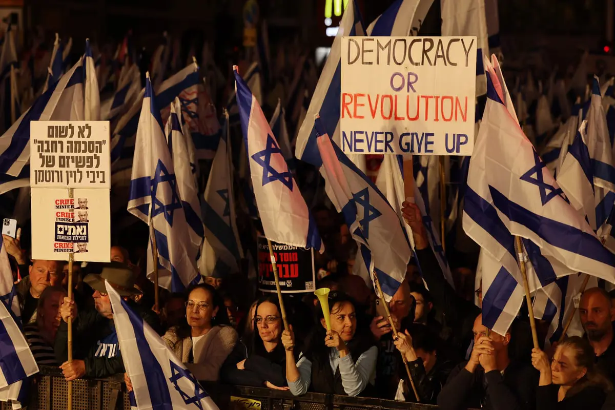 للأسبوع الثامن.. آلاف الإسرائيليين يتظاهرون ضد مشروع تعديل النظام القضائي