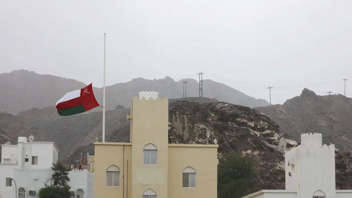 الإعصار المداري شاهين يتحرك نحو سواحل سلطنة عُمان وتأهب في السعودية والإمارات