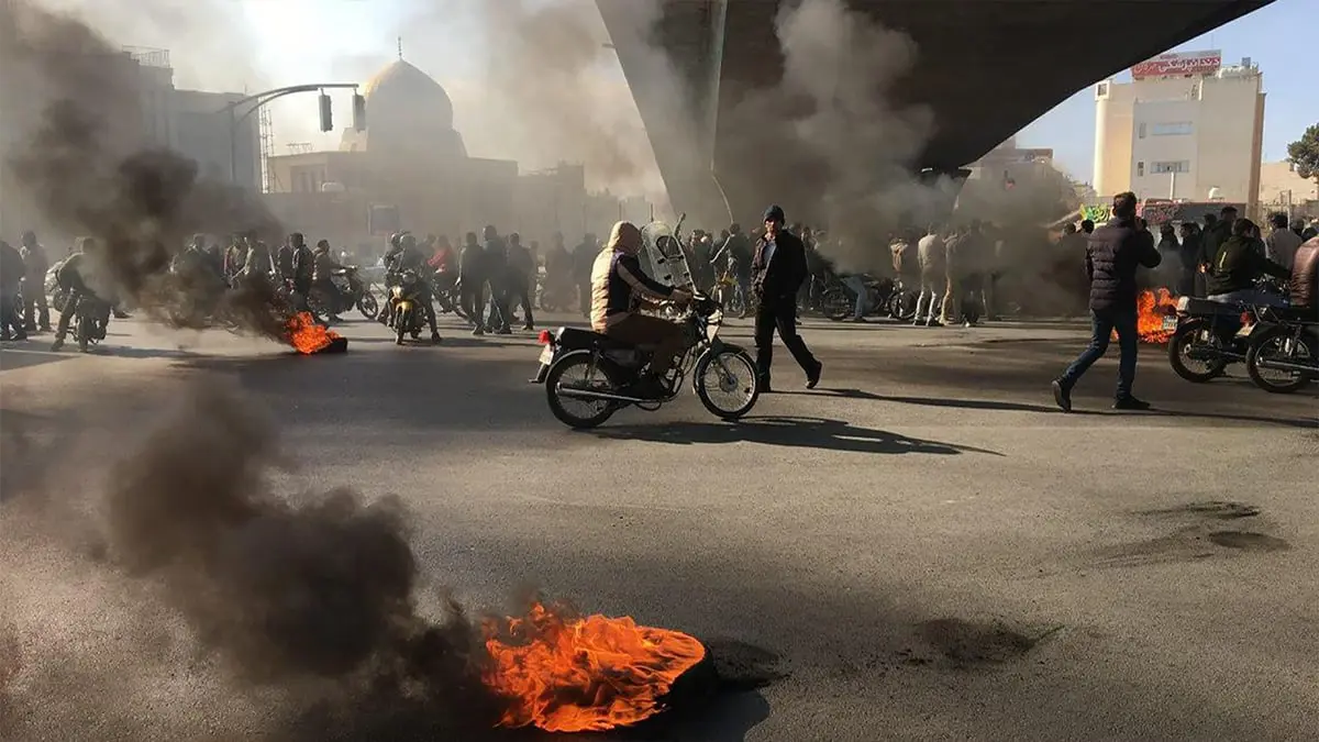 السلطات الإيرانية تعترف بمقتل متظاهر في خوزستان وتتنصل من المسؤولية