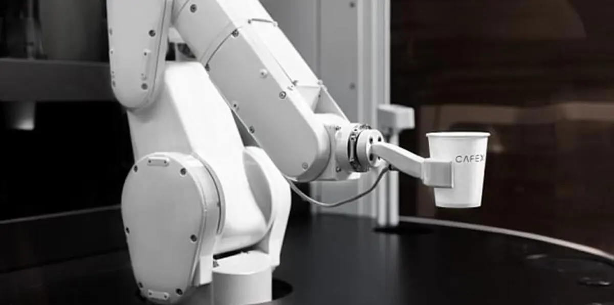 روبوت "ثوري" يهدد مستقبل عمال مقاهي "ستاربكس" (فيديو وصور)