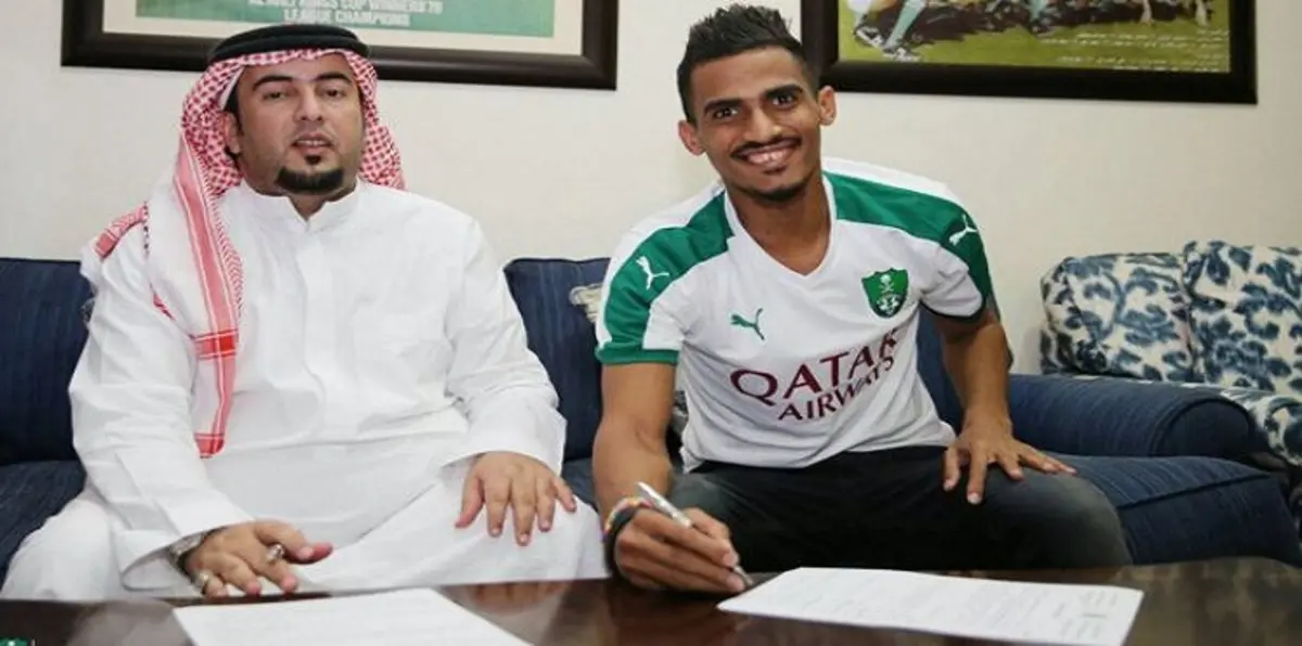 رسميًا.. الأهلي السعودي يجدّد لنجمه وليد باخشوين (صور)