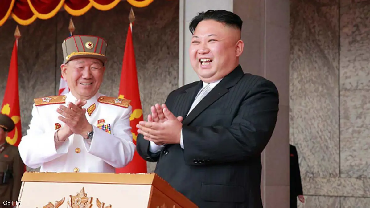 بعد إعدامه لآخرين بالفعل نفسه.. زعيم كوريا الشمالية يغفو في اجتماع رسمي (فيديو)