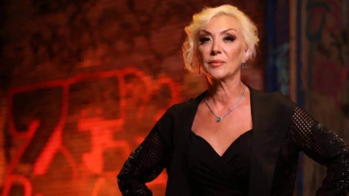 رحيل الفنانة التركية غُللو إثر سقوطها من شرفة منزلها