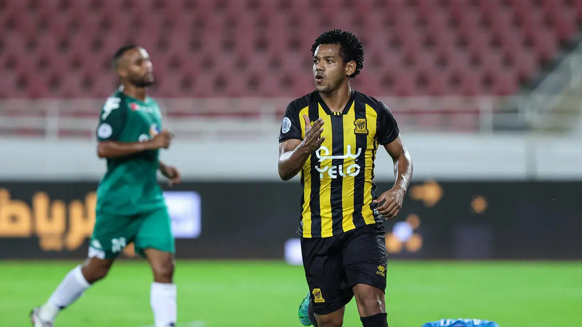 تقرير: إدارة نادي الاتحاد تتوصل لاتفاق مع رومارينيو لتجديد تعاقده