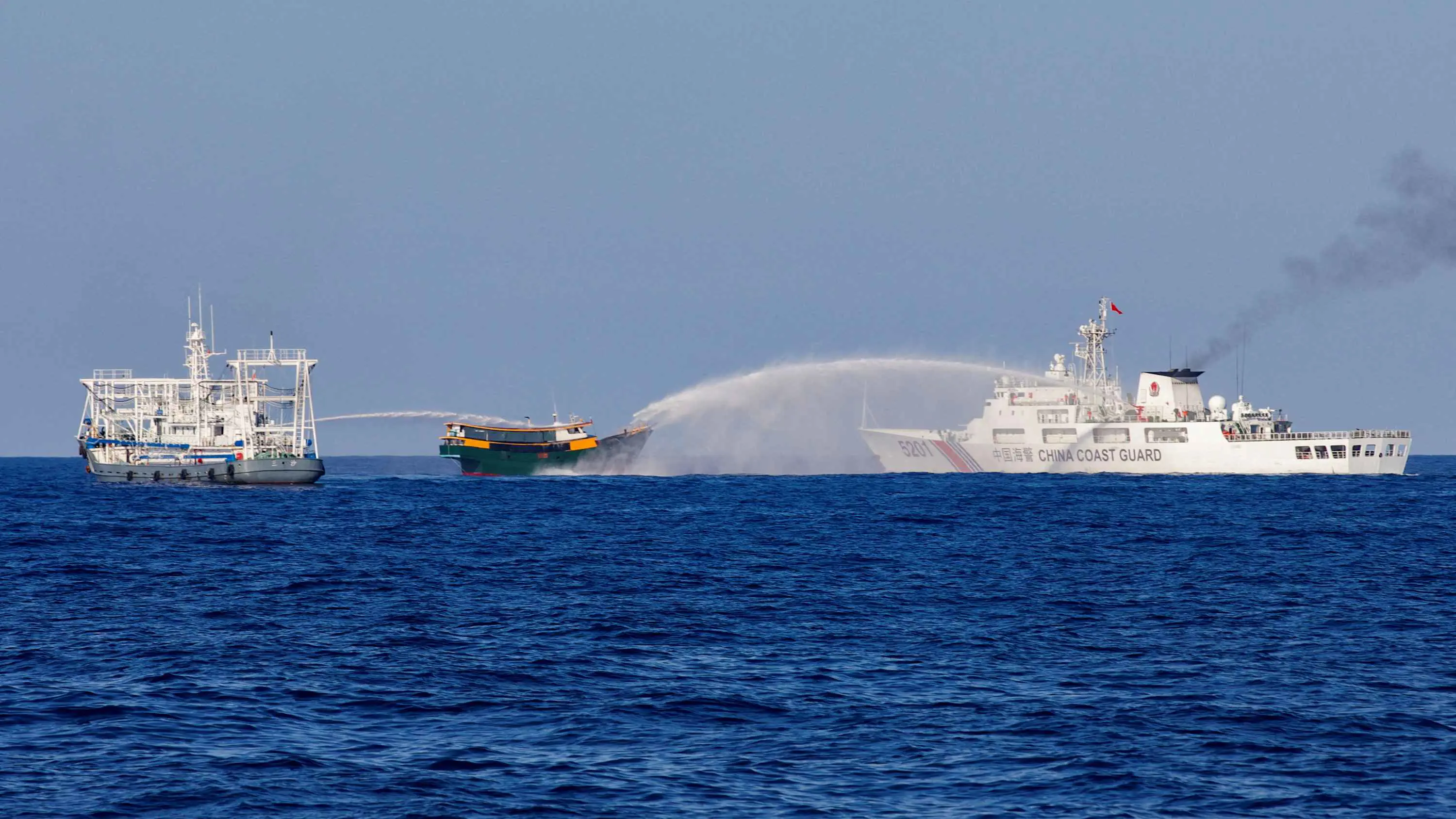 مانيلا وبكين تتفقان على "تهدئة التوتر" في بحر الصين الجنوبي