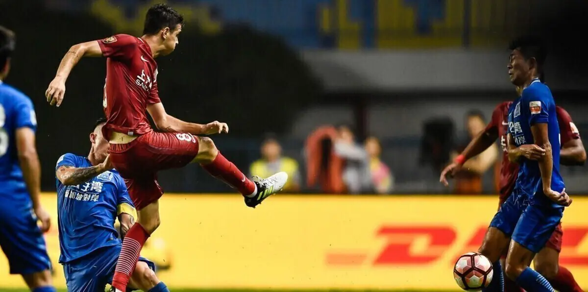 الاتحاد الصيني يوقف البرازيلي أوسكار