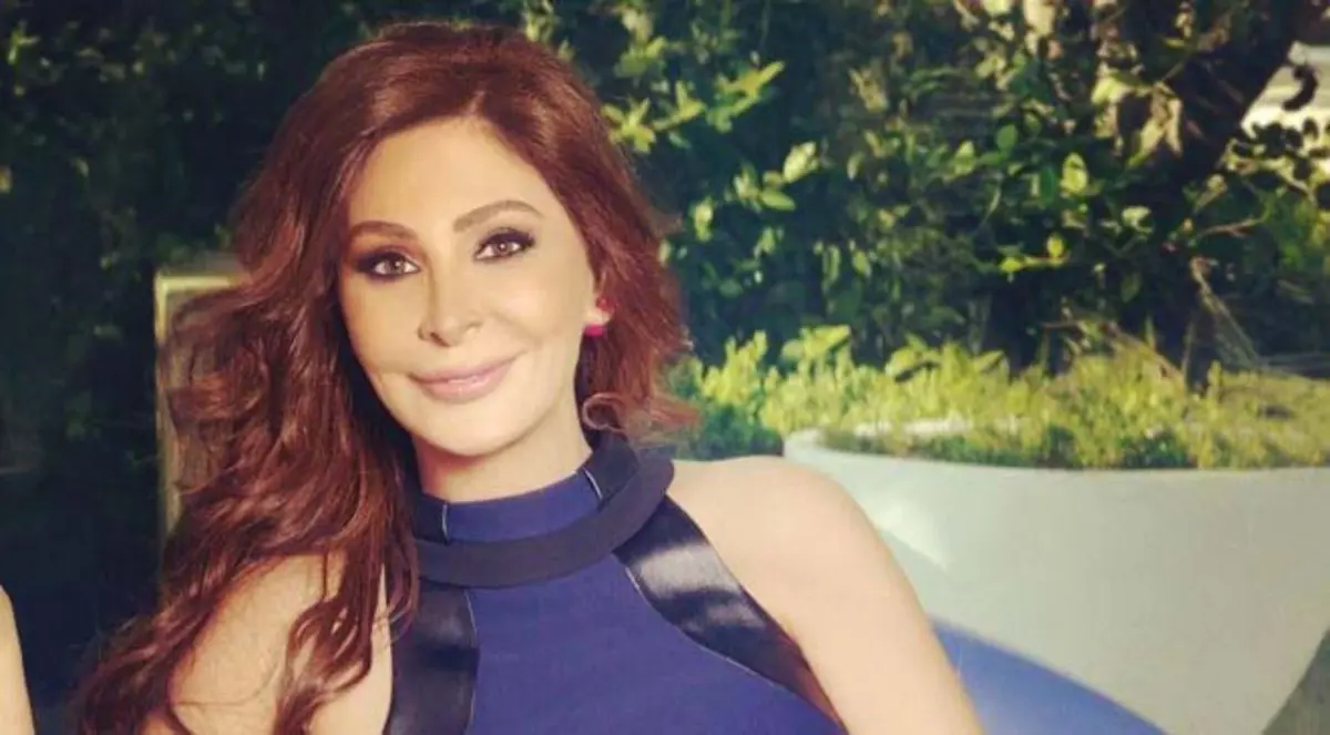 ألبوم إليسا يتربع على عرش مبيعات فيرجن ميغا ستور بدبي