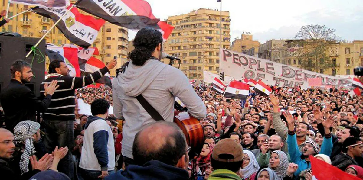 مطالب بمحاكمة 3 فنانين بتهمة الإساءة للسيسي والجيش المصري