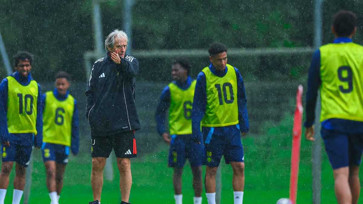 بالأسماء.. جيسوس يطلب 6 صفقات في النصر السعودي | إرم نيوز