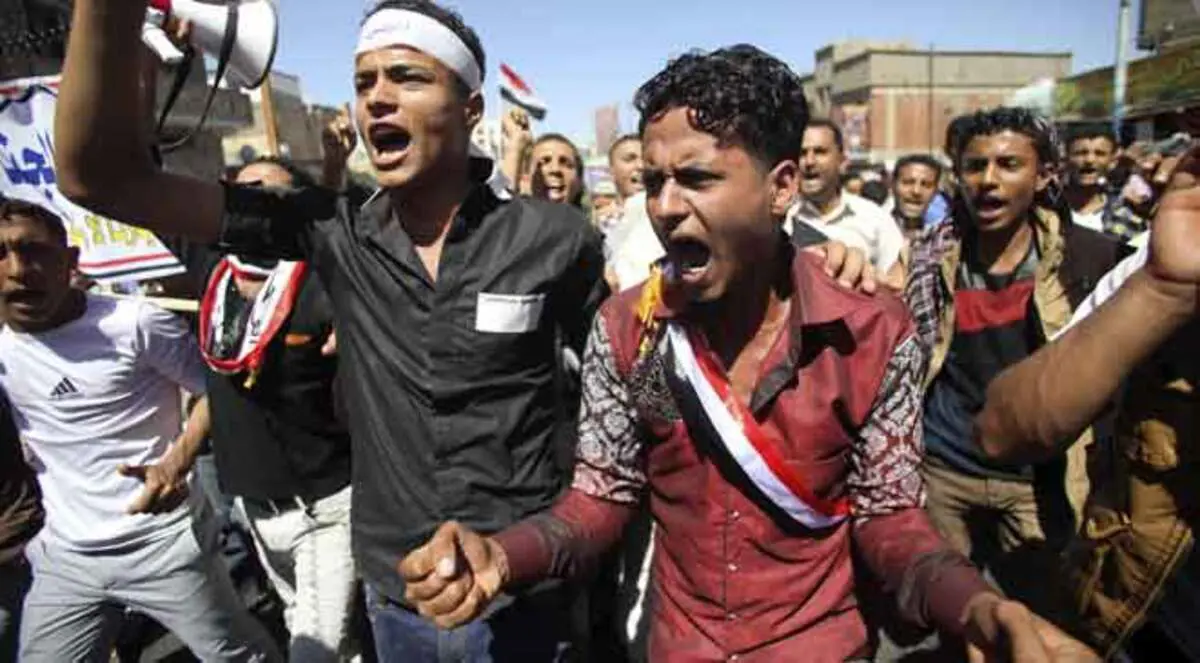 مناهضو الحوثيين يحتشدون في عدة مدن رفضا للانقلاب