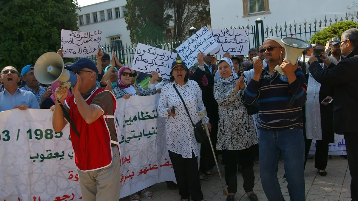 ينذر تفاقمها بتعميق الأزمات.. ثلاثة من بلدان المغرب العربي تشهد موجة احتجاجات متزامنة (فيديو)