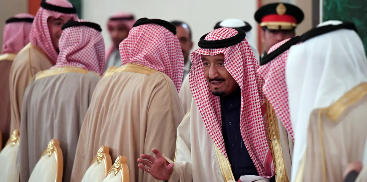 الملك سلمان: استقرار اليمن وسوريا يتطلب توقف إيران عن سياساتها التوسعية