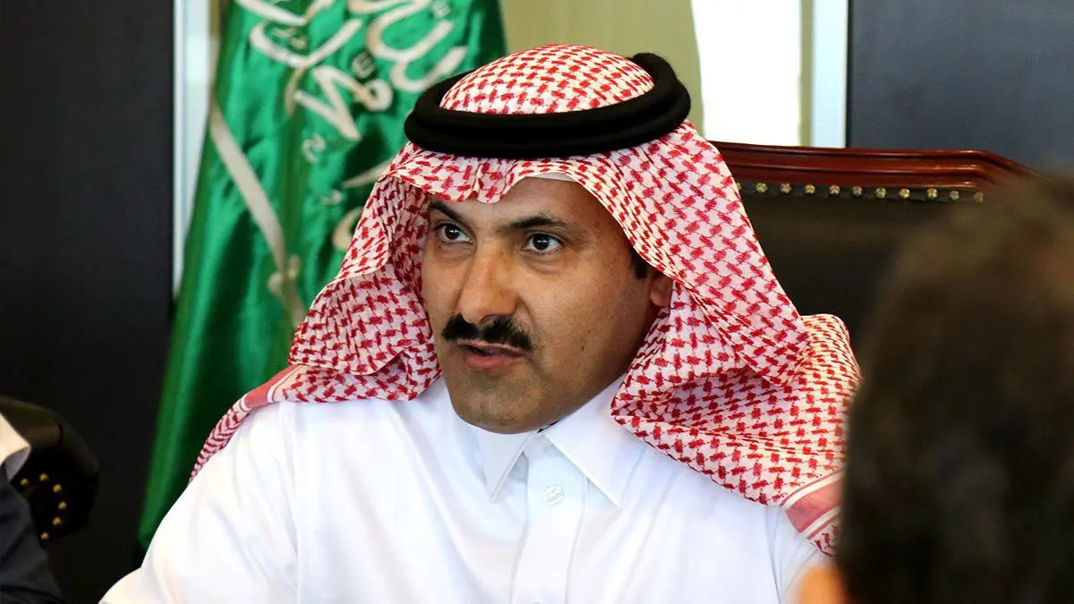 سفير السعودية في اليمن يعلن استجابة الحكومة اليمنية والانتقالي الجنوبي لوقف إطلاق النار