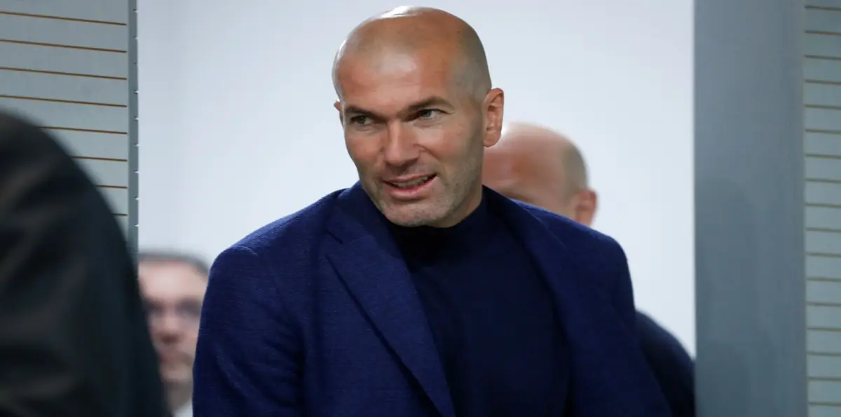ماكرون يتمنى أن يتولى زيدان تدريب منتخب فرنسا
