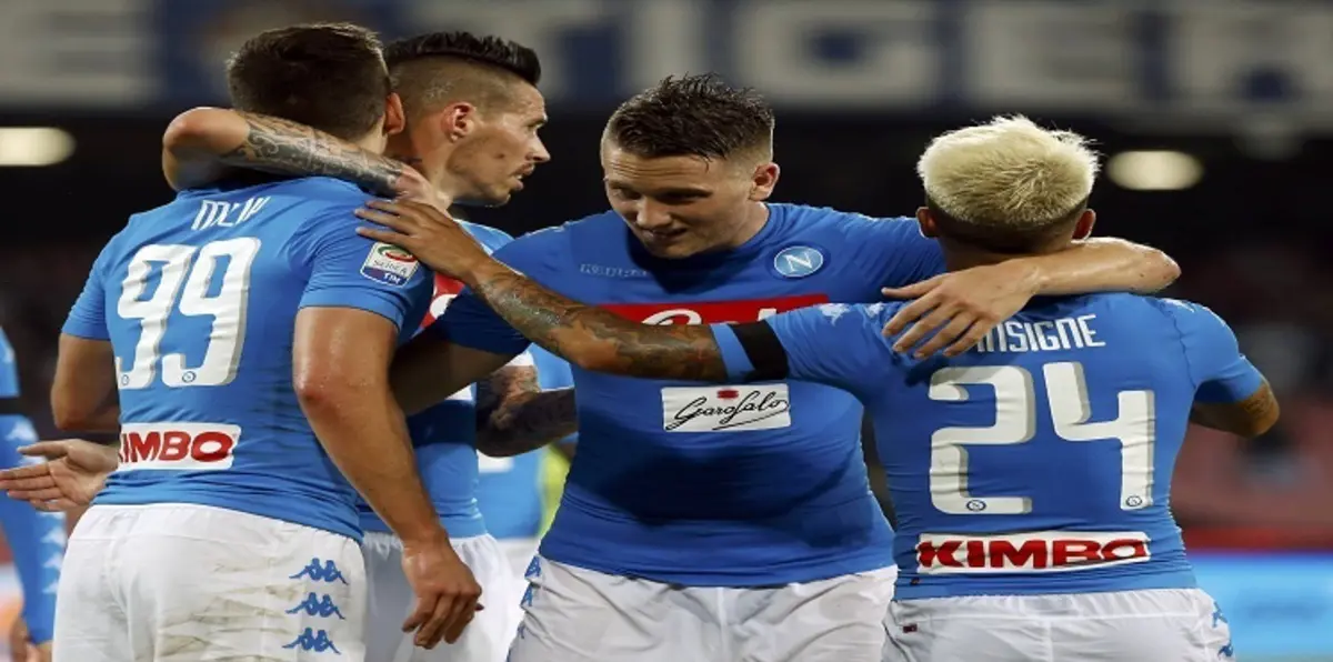 نابولي يهزم بولونيا ويقتنص صدارة الدوري الإيطالي