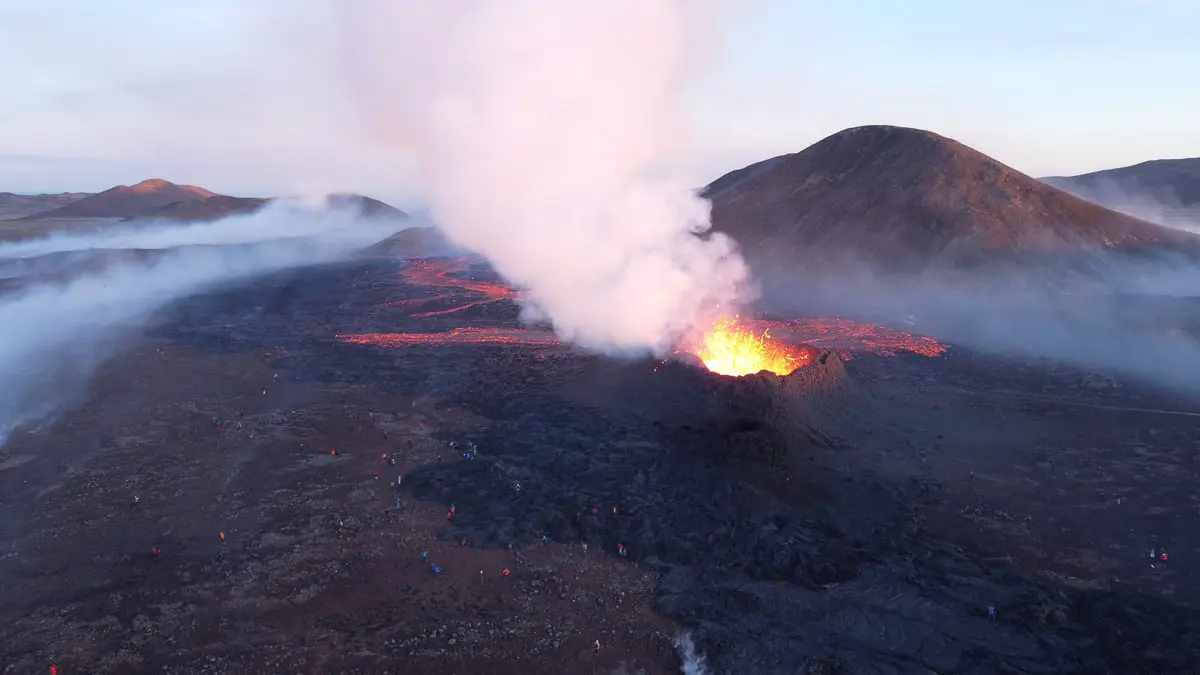 إغلاق موقع سياحي في آيسلندا وسط مخاوف من ثوران بركاني