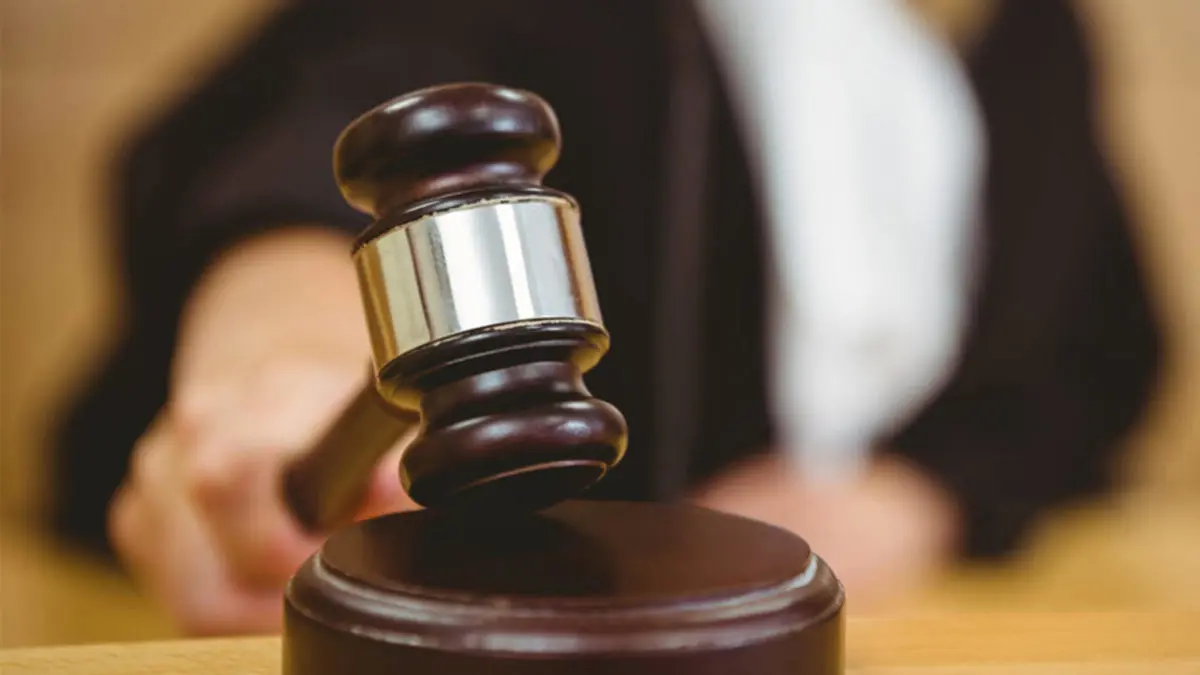 الإمارات.. الحبس والإبعاد لتاجر من جنسية آسيوية سرق سيارة ادعى تجربتها