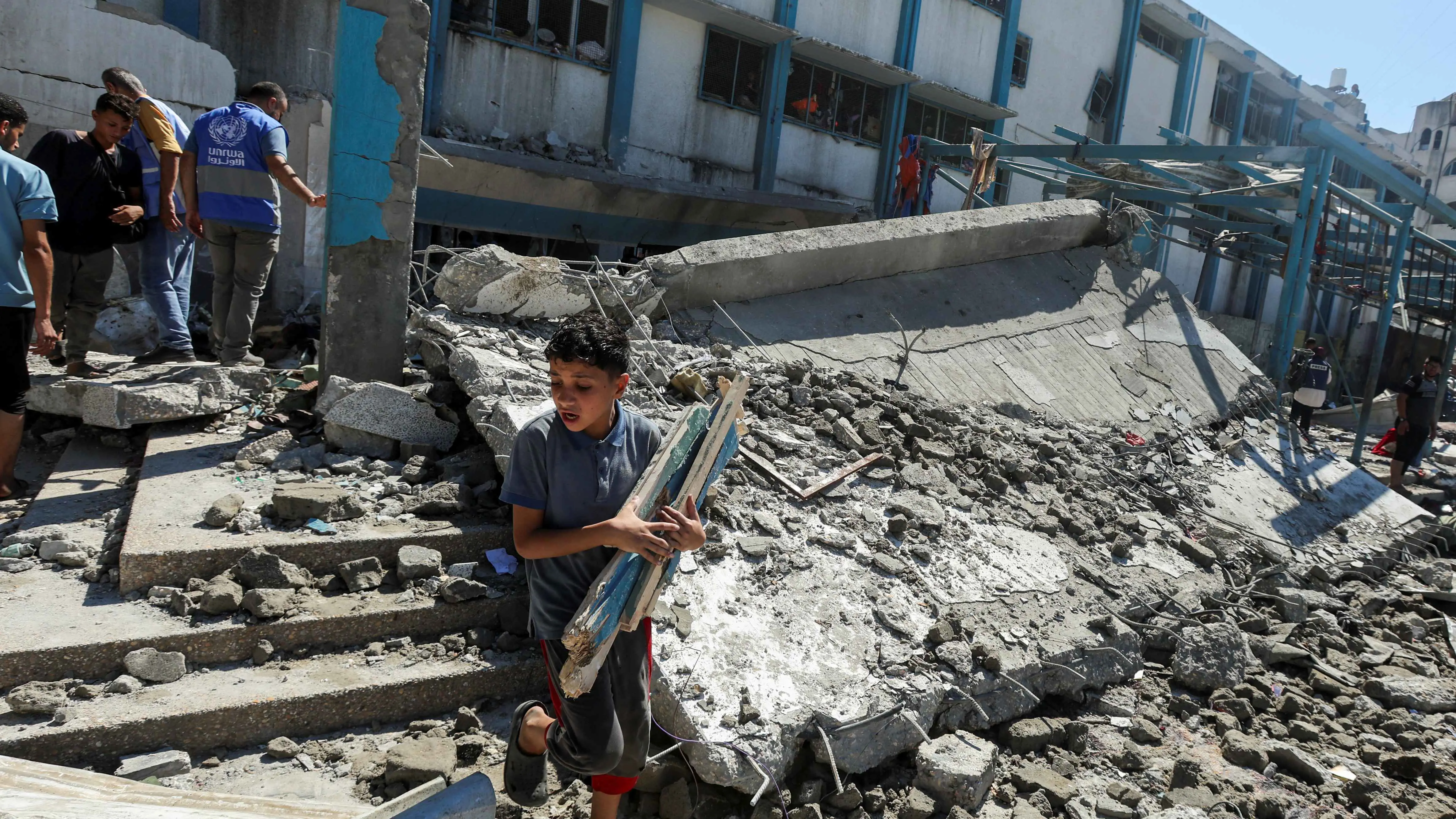 10 آلاف طالب قضوا في غزة.. إعلان نتائج الثانوية في فلسطين