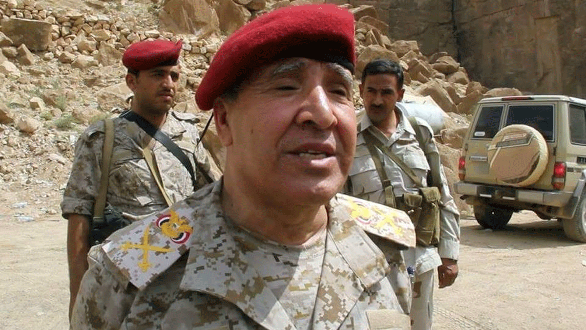 هادي يحيل قائدًا بالجيش اليمني للتحقيق