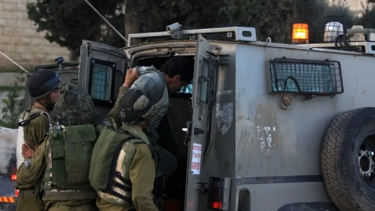 الاحتلال يعتقل فلسطينيًا يشتبه بقتله مستوطنة إسرائيلية في الضفة الغربية