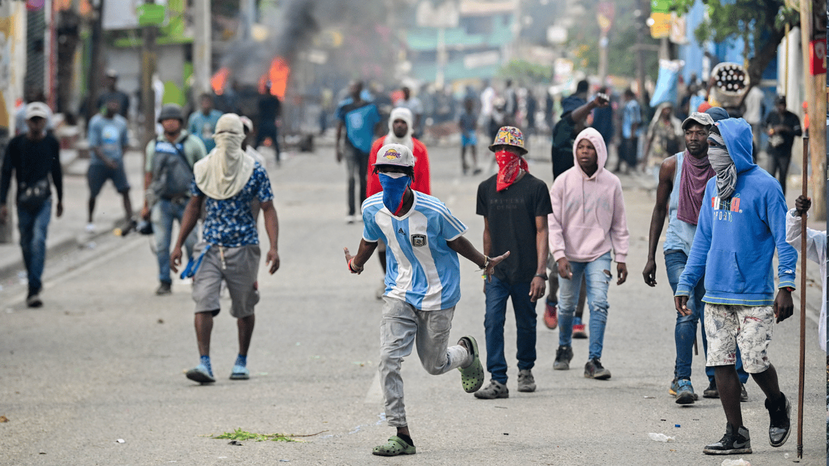 هايتي.. زعماء العصابات يطالبون بحصة في السلطة