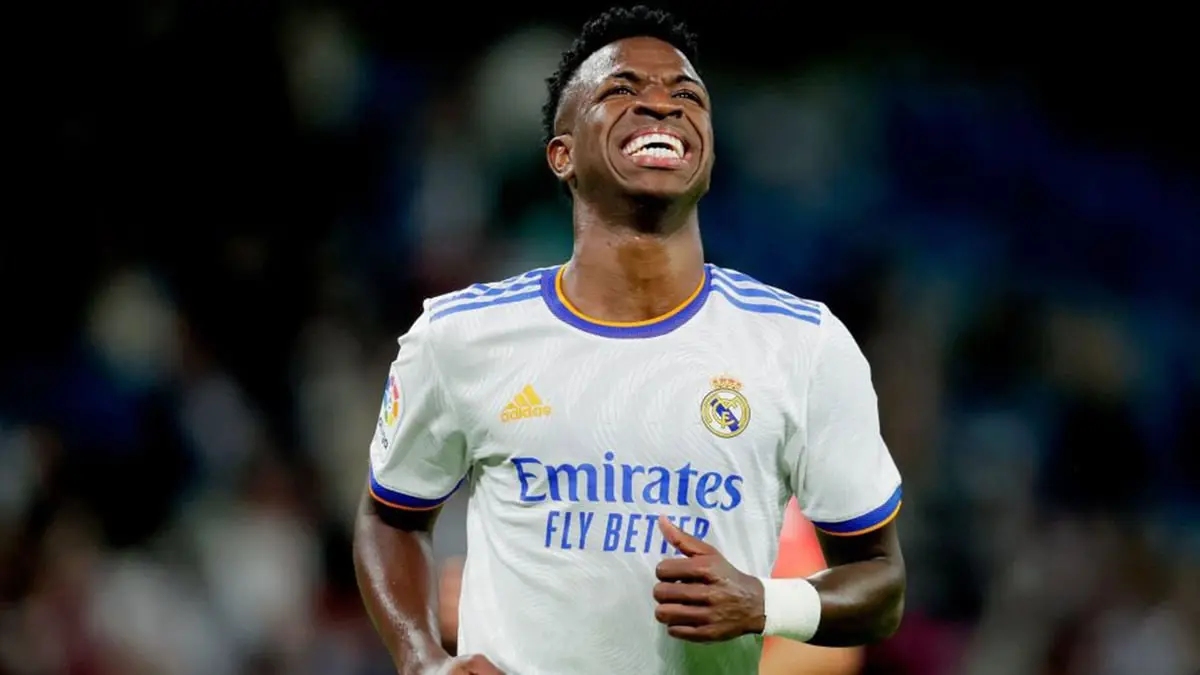 ريال مدريد يسعى لتحصين فينيسيوس جونيور بتجديد عقده