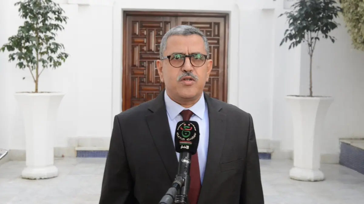 الجزائر تسمح بعودة أنشطة تجارية لتخفيف آثار "كورونا" في الاقتصاد