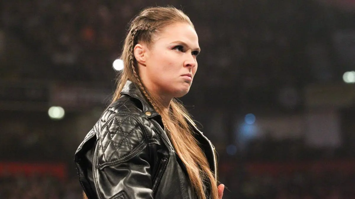 روندا روزي تفتح النار على الجميع: مصارعة WWE "مزيفة"