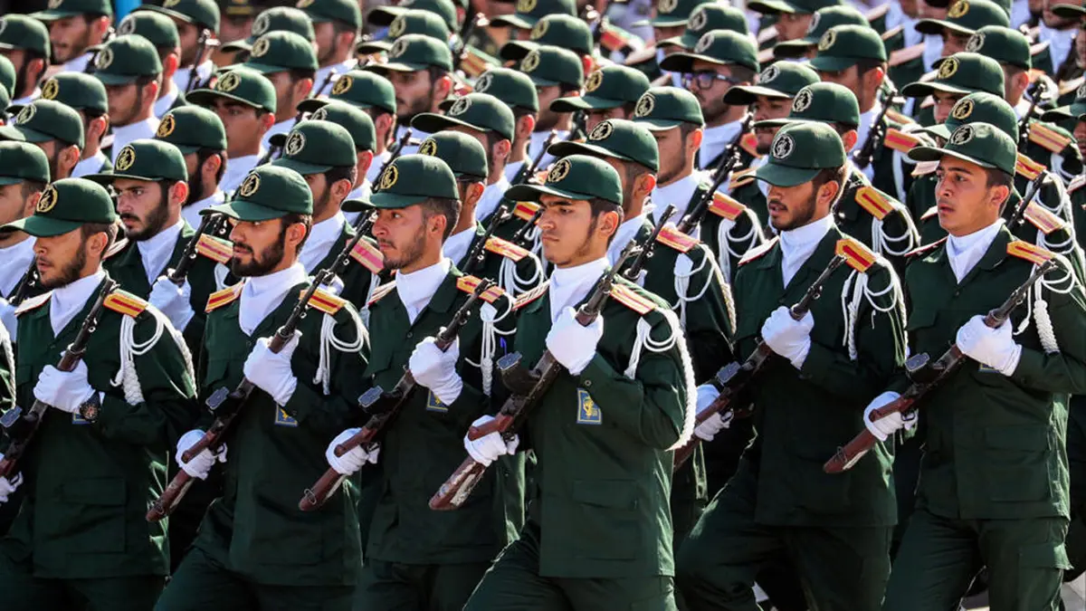 إيران تحذر من "انتقام أشد" وتعِد بكشف تفاصيل الضربات الأخيرة في العراق