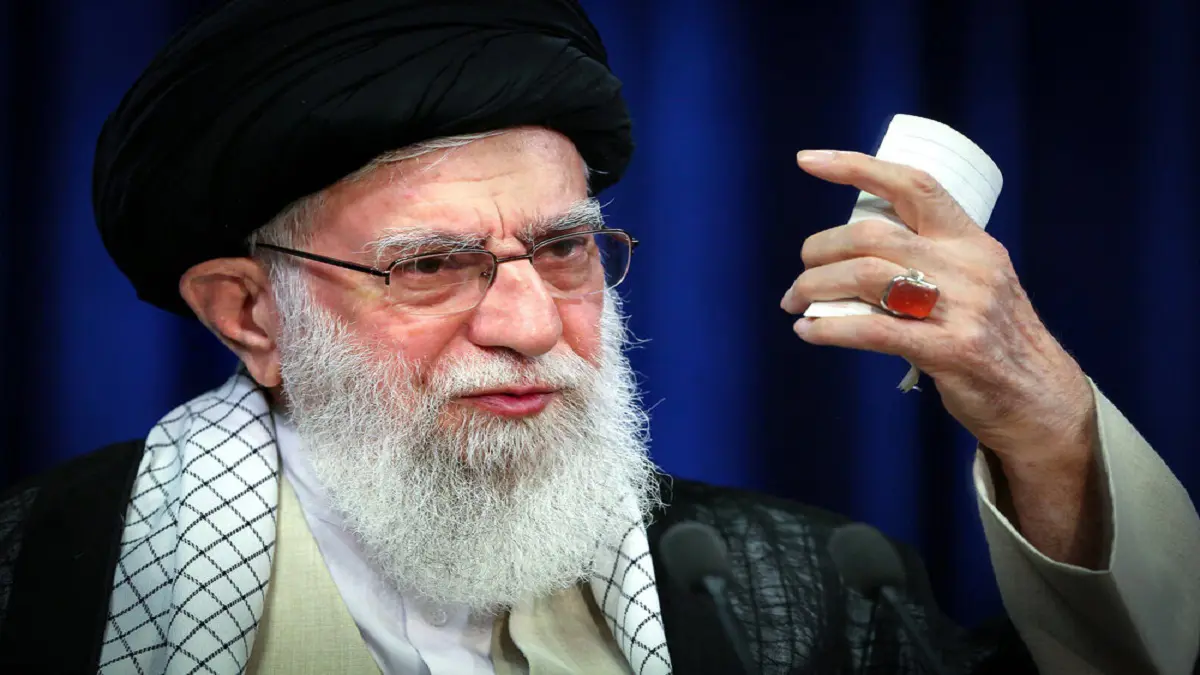بعد رسالة وجهها إلى شباب فرنسا.. إنستغرام يغلق حساب خامنئي باللغة الفرنسية